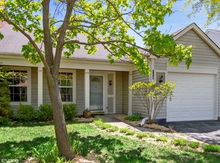 118 Sandhurst Rd #0, Mundelein, IL 60060