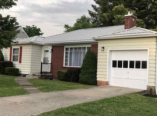 5829 E Pea Ridge Rd, Huntington, WV 25705