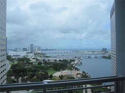 1st image of 325 Biscayne Blvd #2516