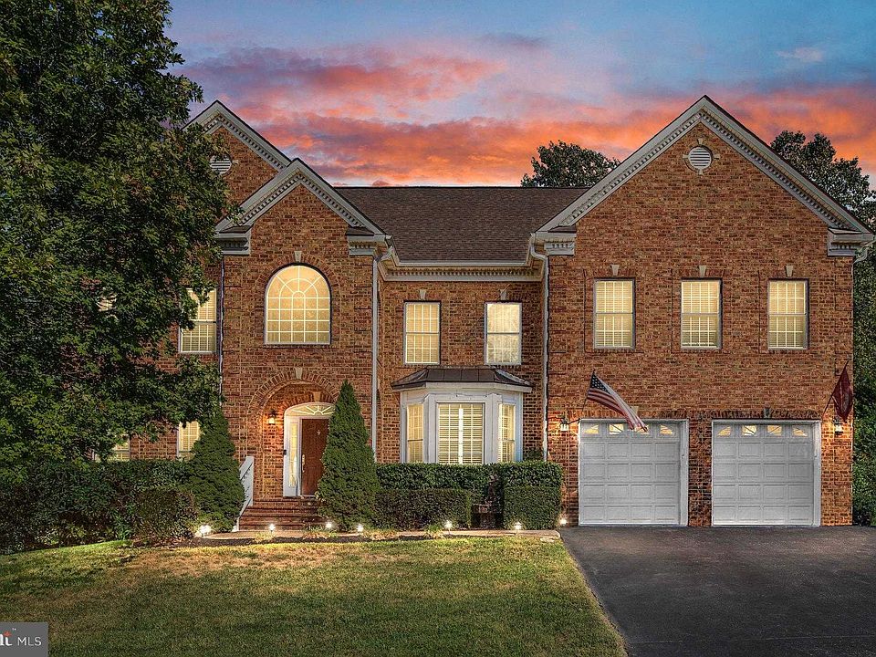 1st image of 29 Gristmill Dr