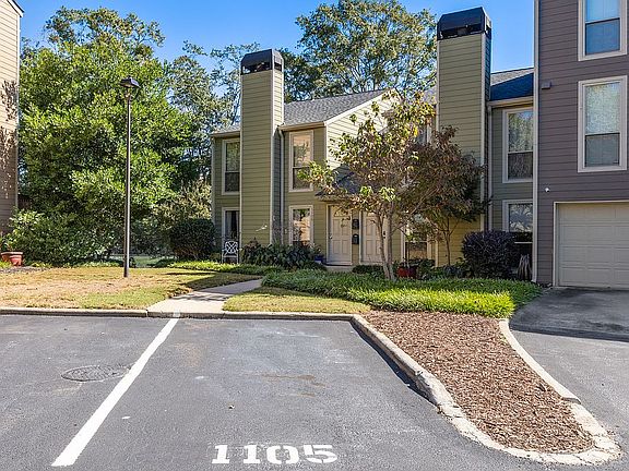 4th image of 1105 Riverbend Club Dr SE