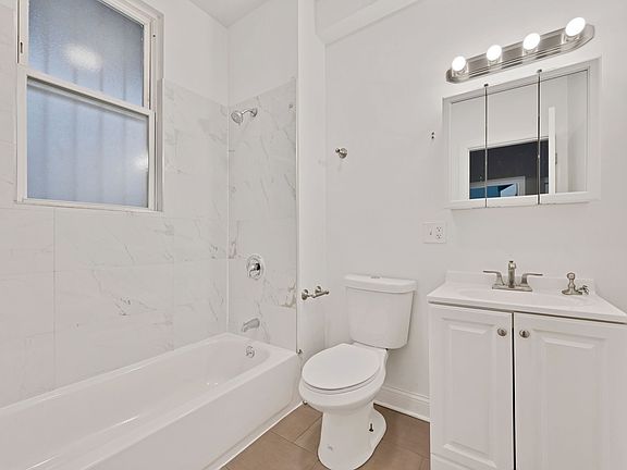 5th image of 1524 W Garfield Blvd #17235520