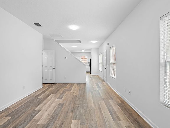 5th image of 8535 Calistoga Way