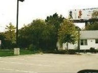 20801 N Rand Rd, Lake Zurich, IL 60047