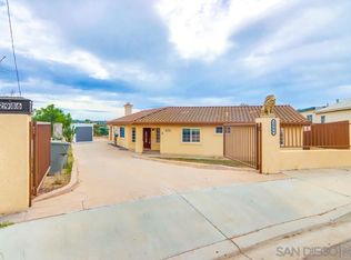 2986 Ridgeway Dr, National City, CA 91950