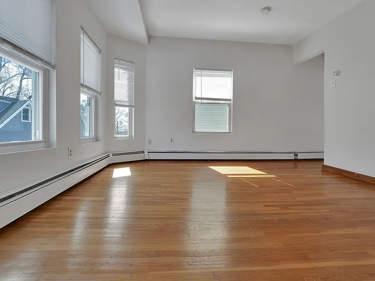 11 Carpenter St #3 — Photo 11