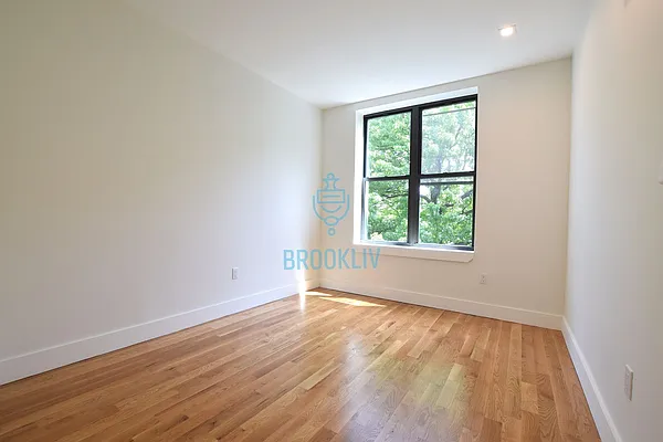 Rented by null | media 80