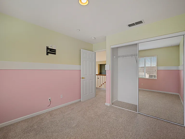 729 Copperfield Ct — Photo 47