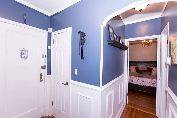 Sold by Re/Max In The City | media 33