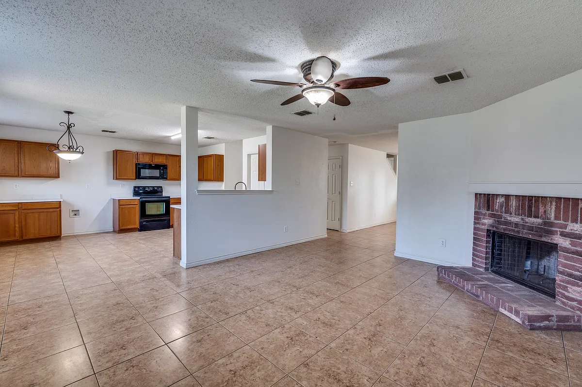 Building Photo - 8402 Olivia Meadow Dr