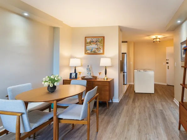 2621 Palisade Avenue image 3 of 18