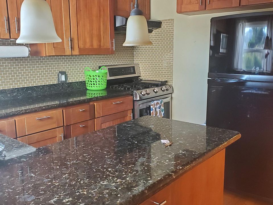 1st image of 125 Caine Ave