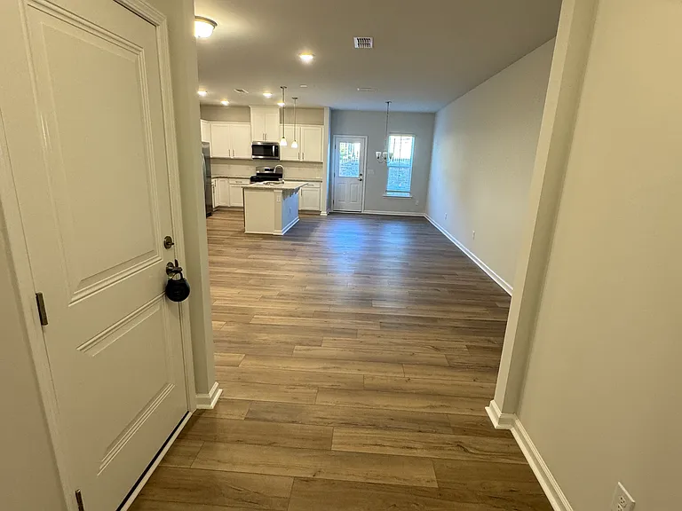 202 Broomside Ave — Photo 4