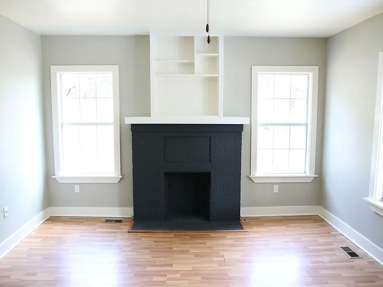 714 S Valentine St — Photo 6