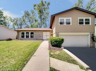 2701 Turtle Creek Dr, Hazel Crest, IL 60429