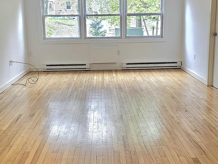 35 Springside Ave #1B — Photo 4