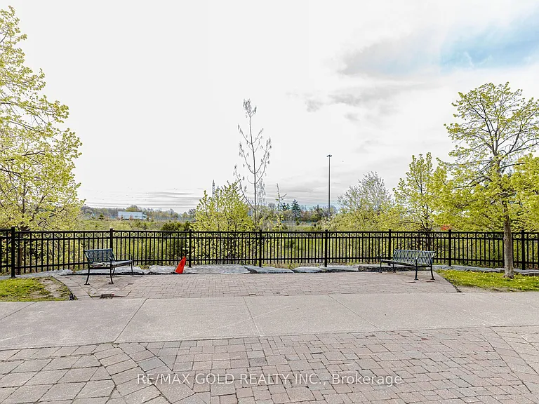 12 Cailiff St — Photo 44