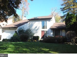 132 Drakes Drum Dr, Bryn Mawr, PA 19010