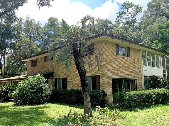 5th image of 762 NW 22nd St