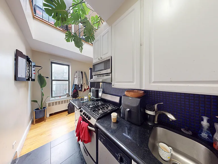 90 W 3rd St #3D — Photo 5
