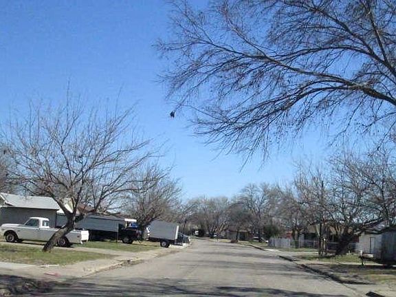 5th image of 1748 Continental Dr