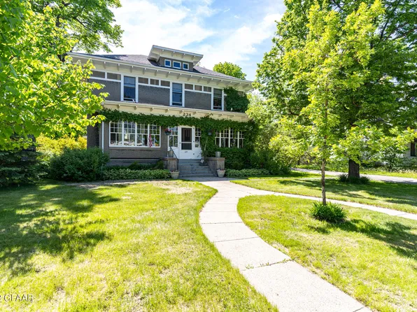 234 Houston Ave, Crookston, MN 56716