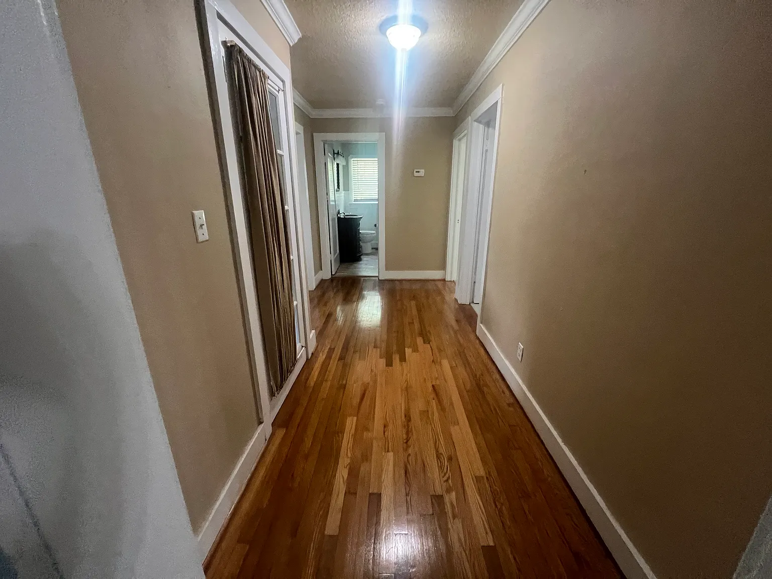 2 bed, 1220 sqft, $1,600 — Photo 4