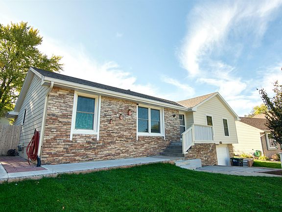3rd image of 13829 Marinda Cir