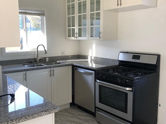 2nd image of 206 1/2 N Coronado St