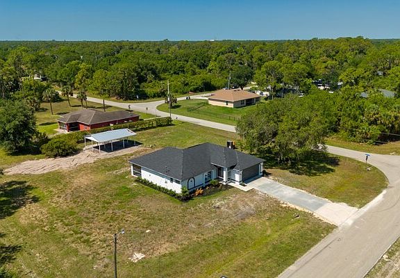 4th image of 3815 Kittyhawk Dr