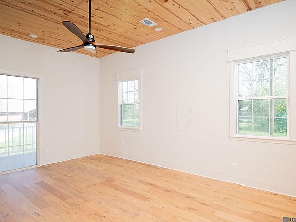 5th image of 59305 Bayou Rd