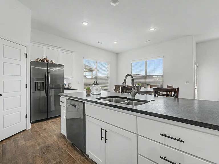 2040 Periwinkle Pl — Photo 5