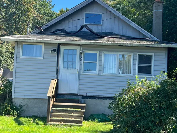 207 Pulsar Dr, Hawley, PA 18428