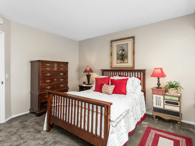 Quailpointe Apartments — Photo 46