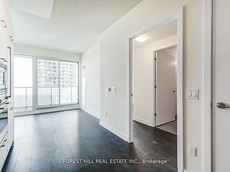 2221 Yonge St #5010 — Photo 13