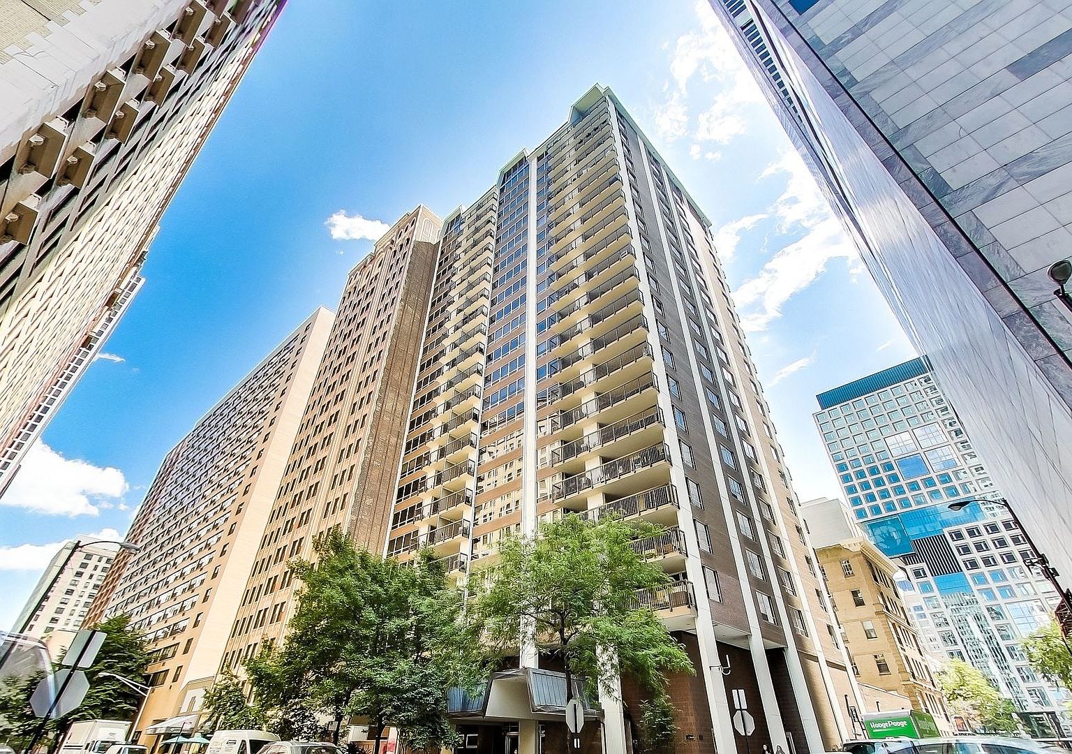 201 E Chestnut St APT 24F, Chicago, IL 60611 Zillow