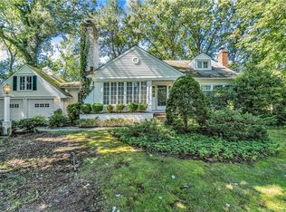 42 Lake Dr, Darien, CT 06820