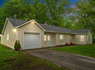 5220 County Line Rd, Lenox, MI 48048