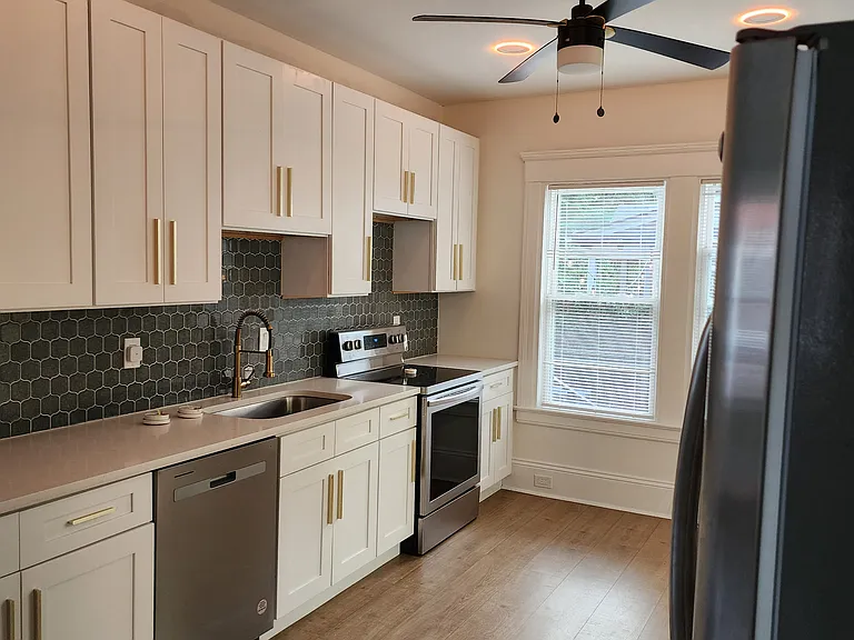 1320 W 80th St #A — Photo 16