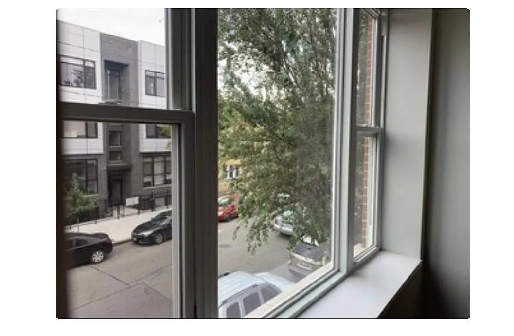 Building Photo - 1343 W Cullerton St #2F