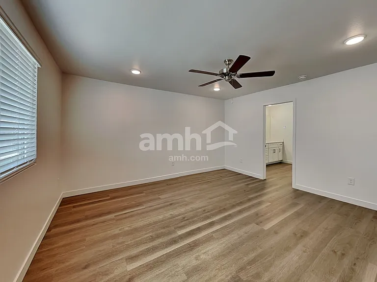 12535 W Flynn Ln — Photo 11