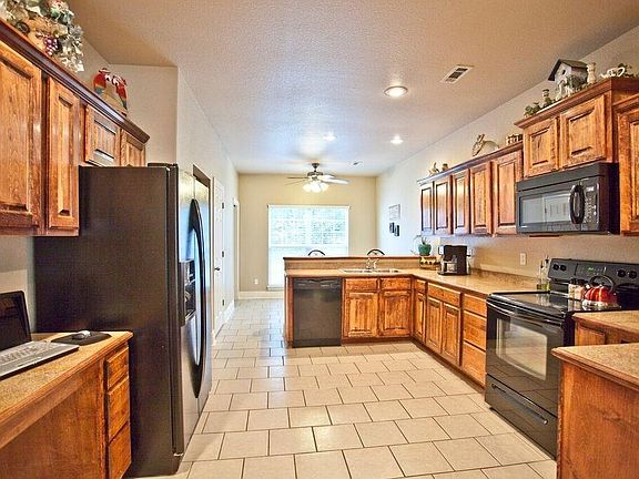 2nd image of 1194 N Centennial Ave