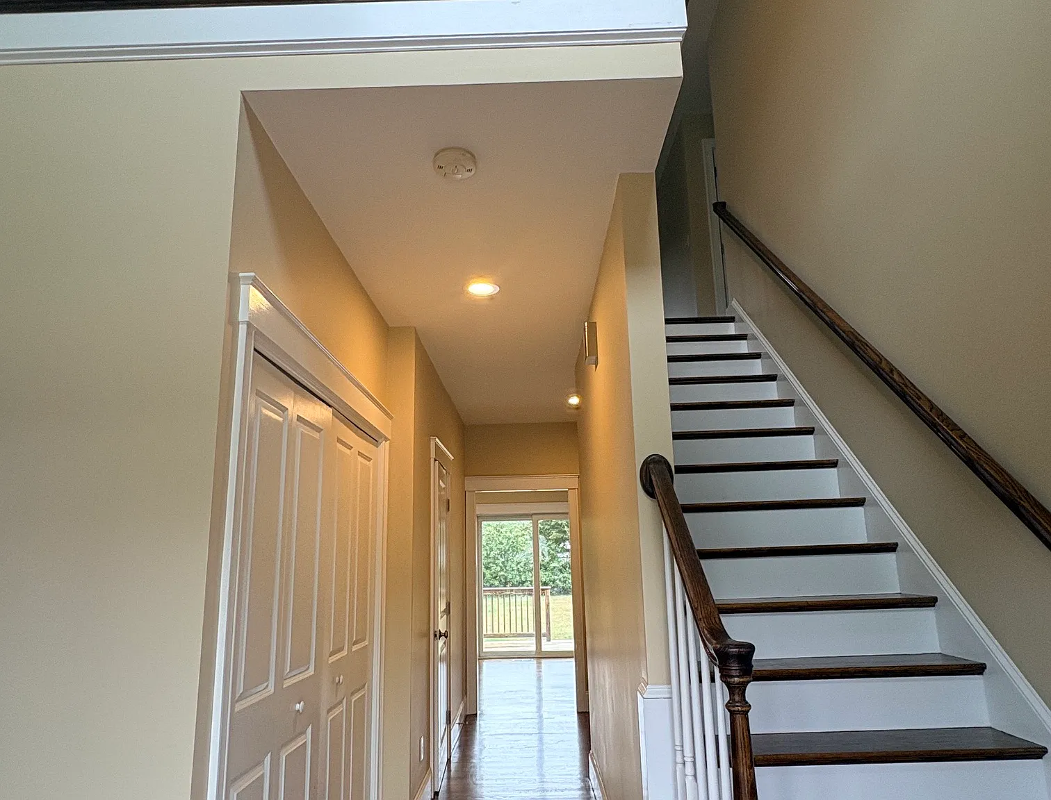4 bed, 2.5 bath, 2300 sqft, $5,500 — Photo 4