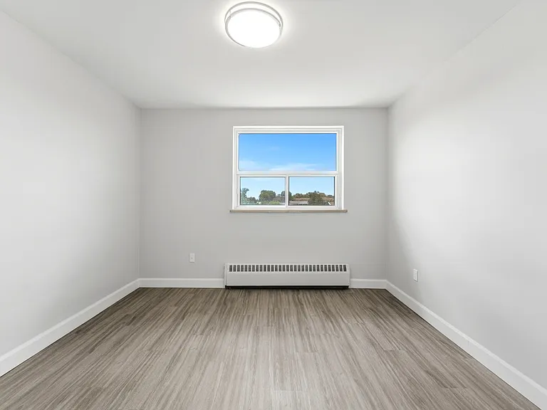 85 Willow Rd — Photo 17
