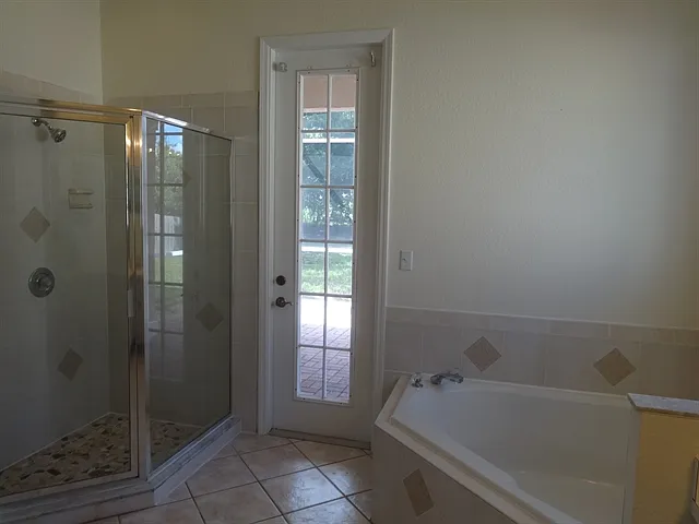 816 Elm Forest Dr — Photo 17