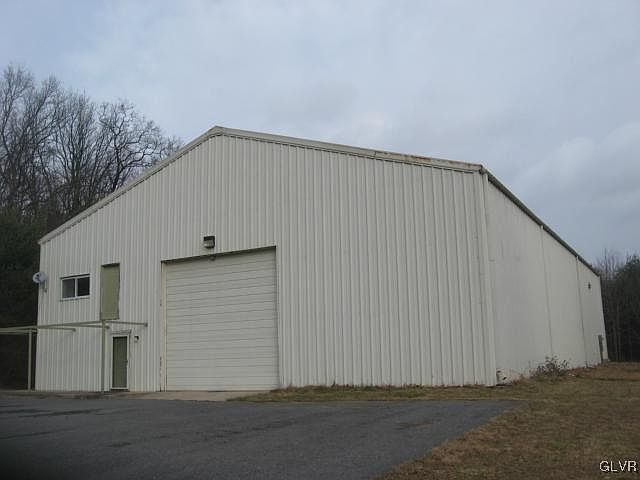 1st image of 2295 Mountain Laurel Dr