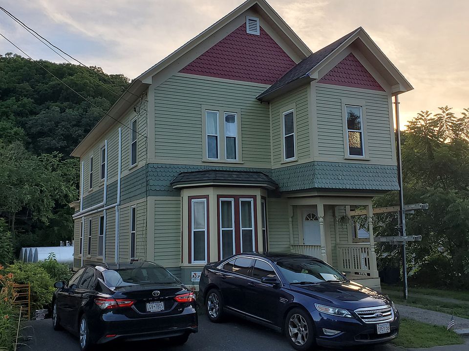 1st image of 13 Green St #B