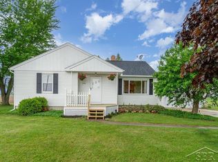 2750 S Carter Rd, Auburn, MI 48611