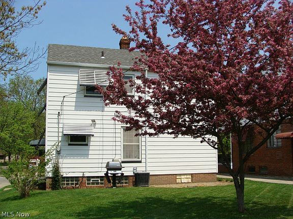 3rd image of 6217 Parkridge Ave