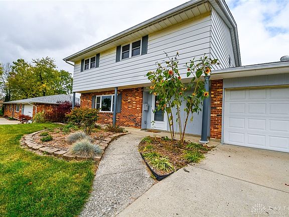 3rd image of 5769 Toulon Ct